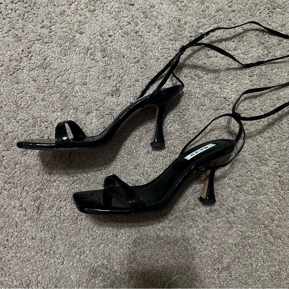 Black NA-KD strappy sandal heels - Picture 4 of 4